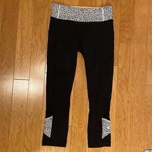 Pace Rival size 4 lululemon cropped leggings